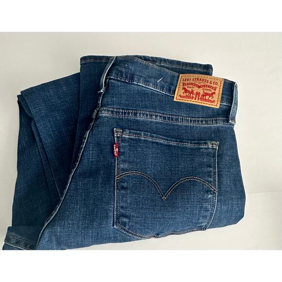 Levi's Women's 315 Shaping Bootcut jeans Size 30 - NWT - Picture 2 of 5